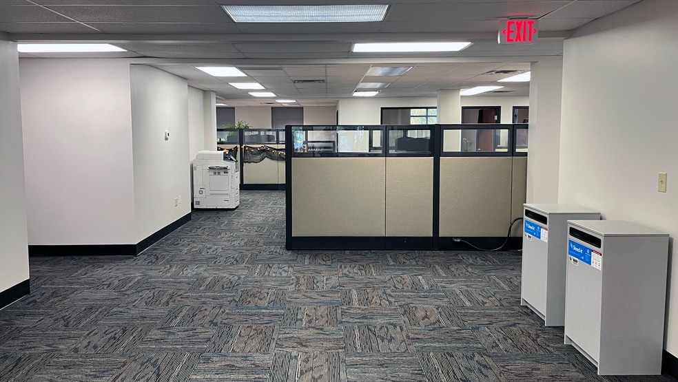 3517 Embassy Pky, Akron, OH for sale - Building Photo - Image 2 of 10