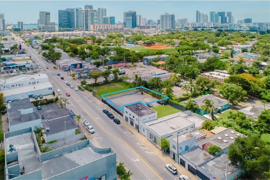 250 NW 36th St, Miami, FL for lease - Aerial - Image 2 of 4