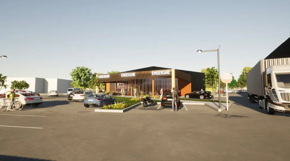 Retail in Istres for lease - Building Photo - Image 2 of 6