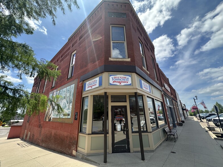 731 12th St, Belle Plaine, IA for sale - Building Photo - Image 2 of 6