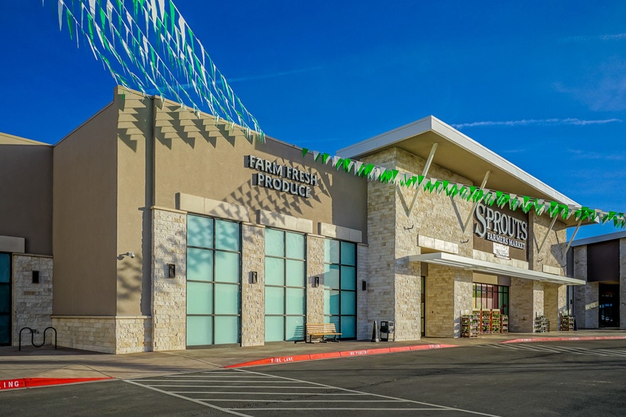 Coors Blvd NW, Albuquerque, NM, 87120 Retail Space For Lease