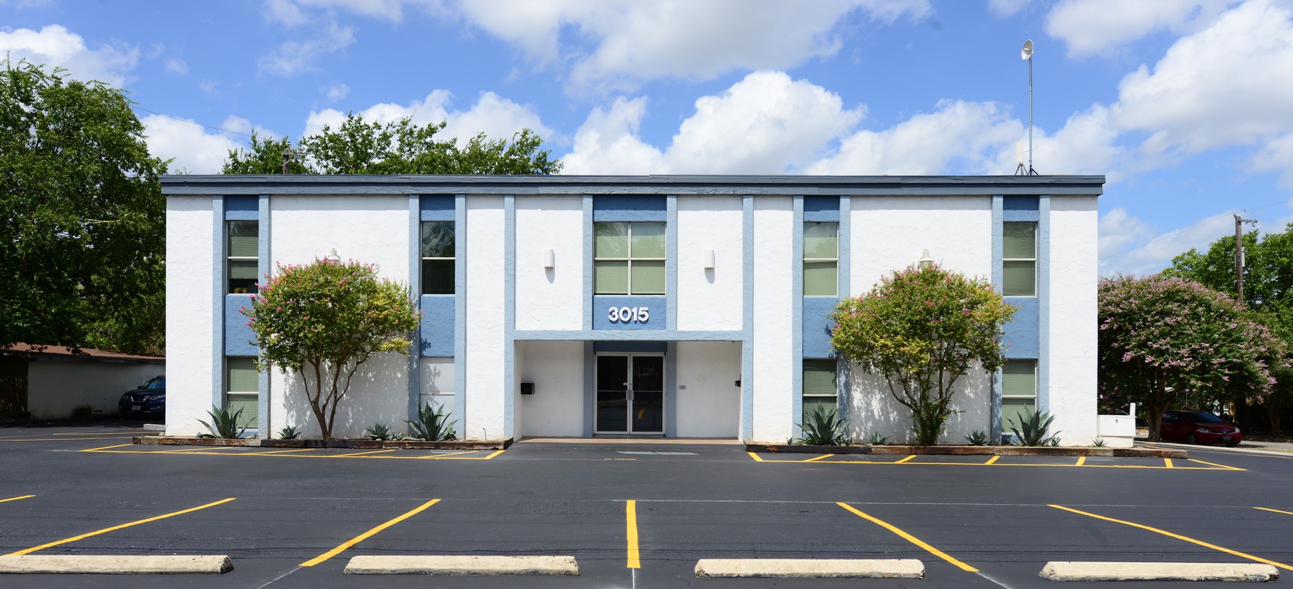 3015 San Pedro Ave, San Antonio, Tx 78212 - Office For Lease 