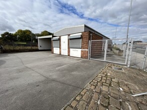 15 Armley Rd, Leeds for lease Building Photo- Image 2 of 7