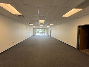7401 Coldwater Rd, Fort Wayne, IN for lease Interior Photo- Image 1 of 4