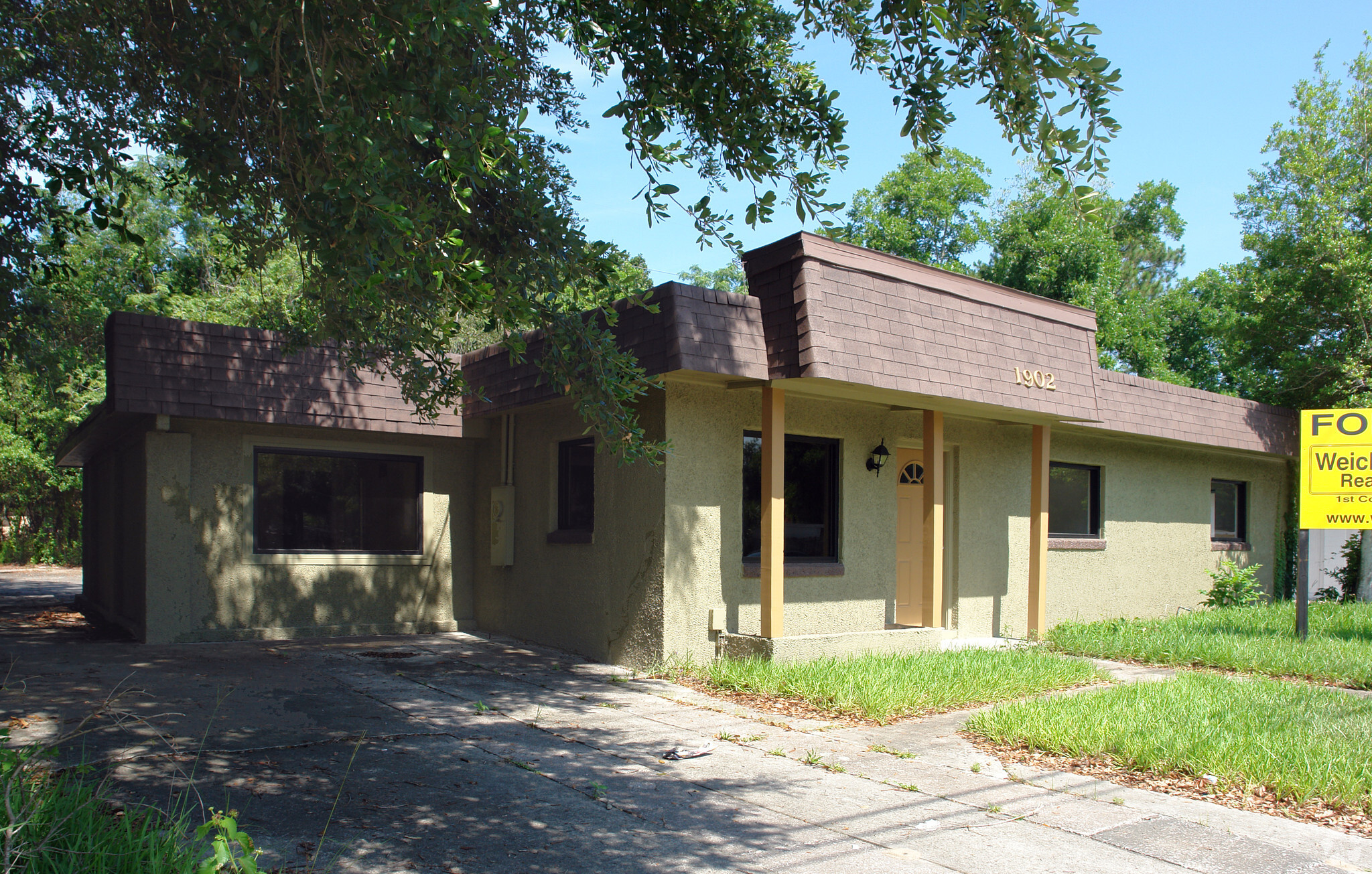 1902 Rogero Rd, Jacksonville, FL for lease Primary Photo- Image 1 of 51