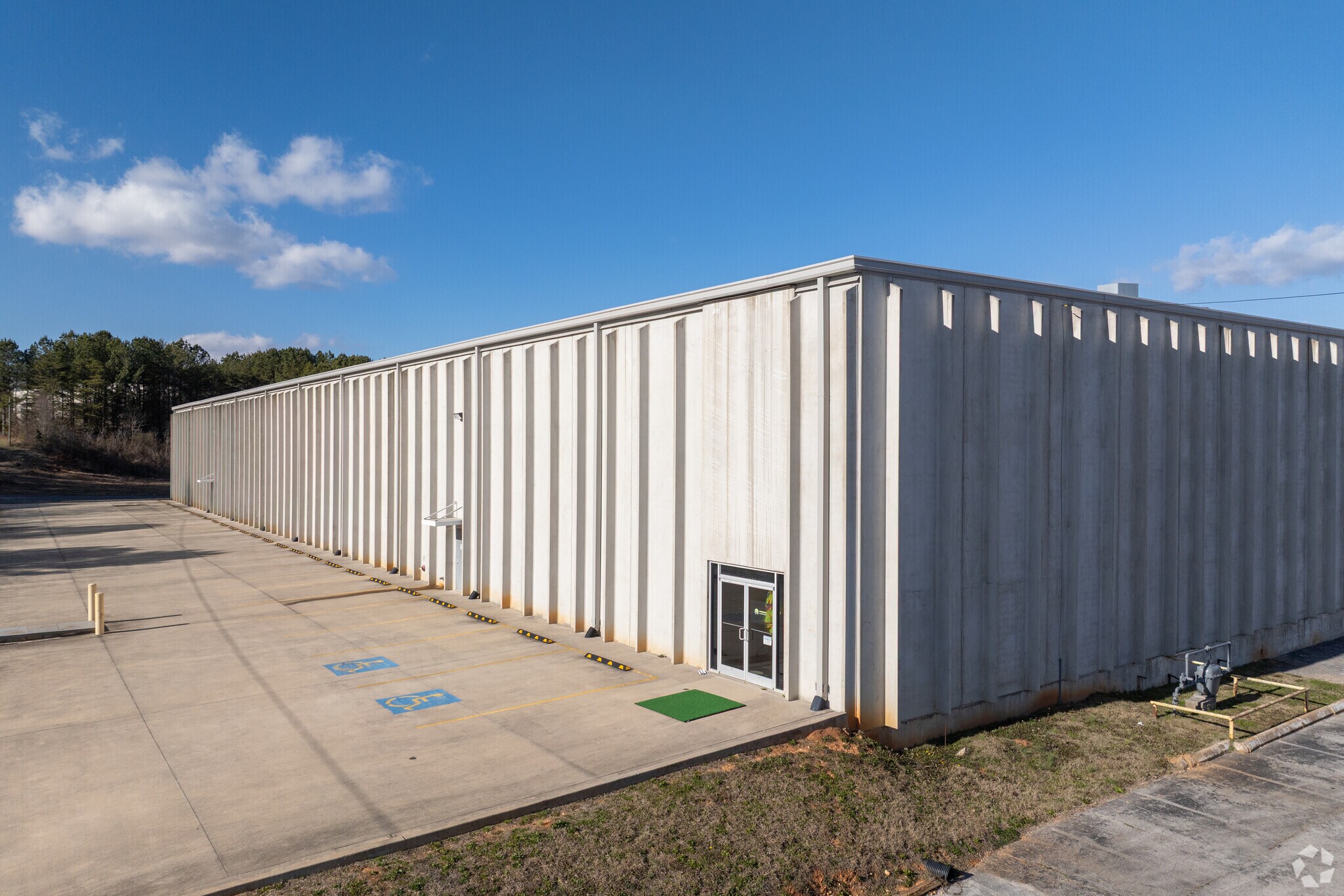 110 W McCarter Rd, LaFayette, GA for lease Primary Photo- Image 1 of 28