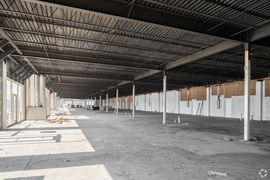 405-419 Meramec Blvd, Eureka, MO for lease - Interior Photo - Image 3 of 28