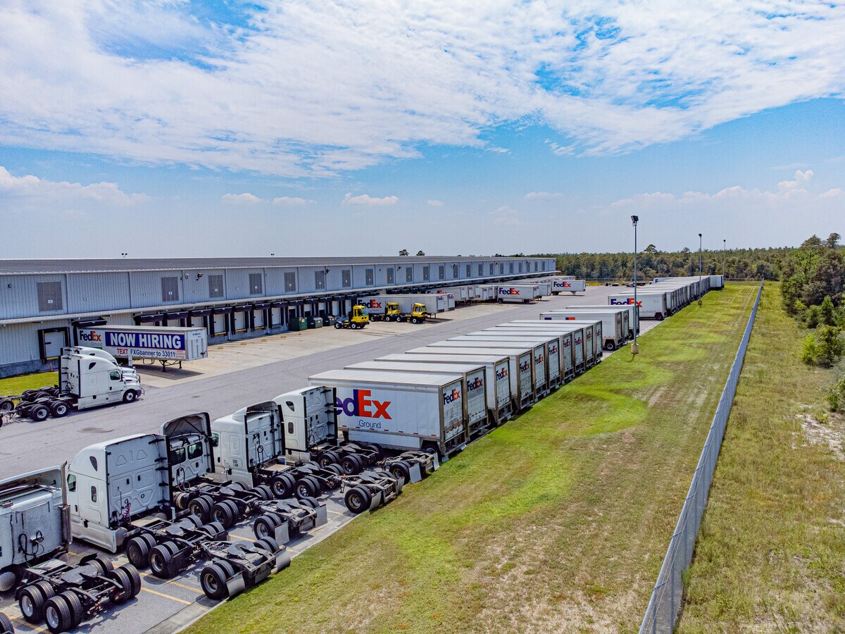 300 Mossy Head Plaza Dr, Defuniak Springs, FL 32435 FedEx Industrial