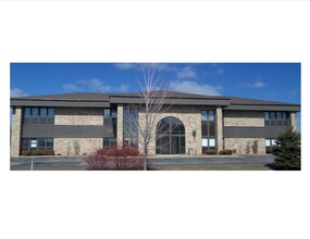 840 Willard Dr, Green Bay, WI for lease Building Photo- Image 1 of 2