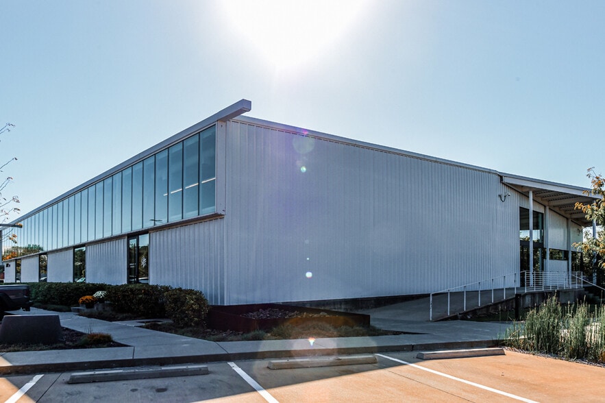 700 SE 5th St, Bentonville, AR for lease - Building Photo - Image 2 of 21