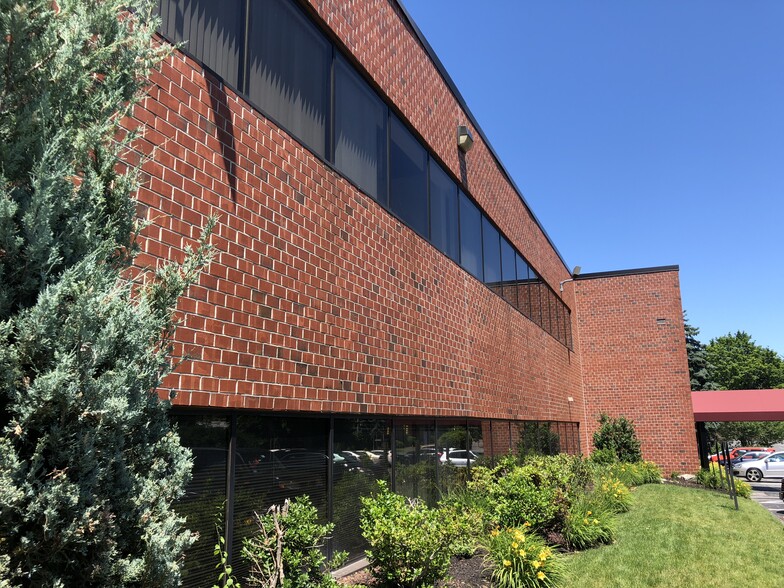 321 Billerica Rd, Chelmsford, MA for lease - Building Photo - Image 3 of 10