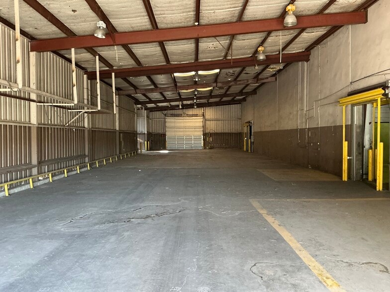 908 Cecilia St, Alice, TX for sale - Interior Photo - Image 2 of 26