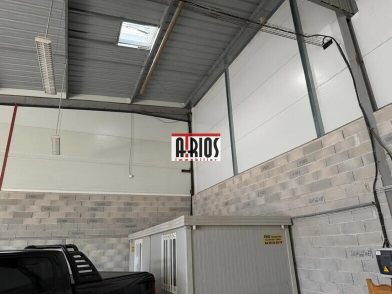 Industrial in Brignoles for lease - Building Photo - Image 3 of 9