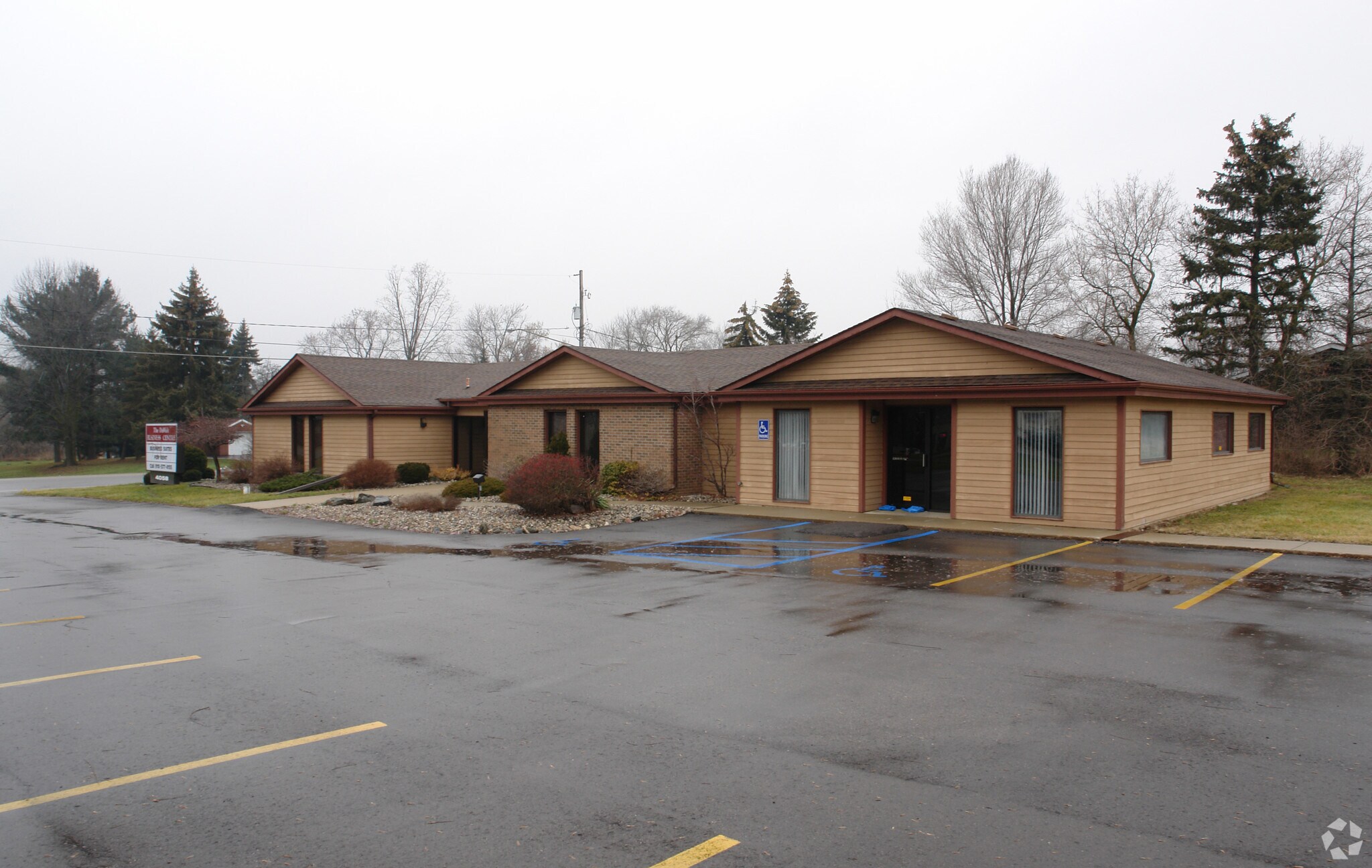 4058 N Linden Rd, Flint, MI for sale Primary Photo- Image 1 of 1