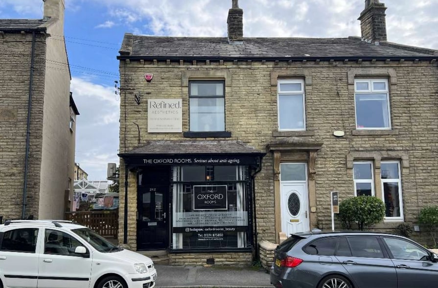 242 Oxford Rd, Gomersal for sale - Building Photo - Image 1 of 7