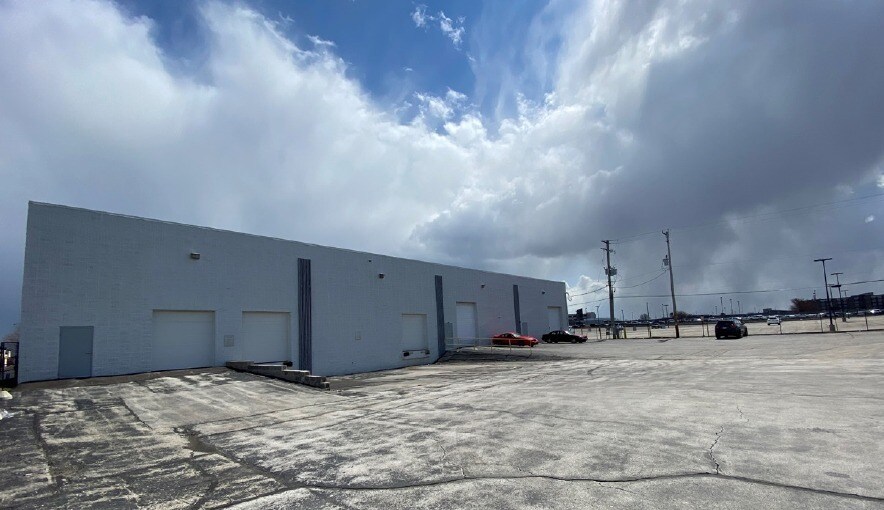 5144 S 3rd St, Milwaukee, WI for sale - Primary Photo - Image 1 of 1