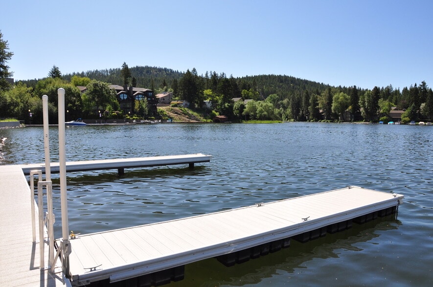 450 Grand Dr, Bigfork, MT for sale - Building Photo - Image 1 of 1