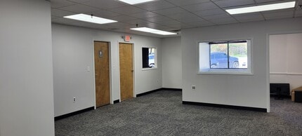 3100-3124 Expressway Dr S, Islandia, NY for lease Interior Photo- Image 1 of 2