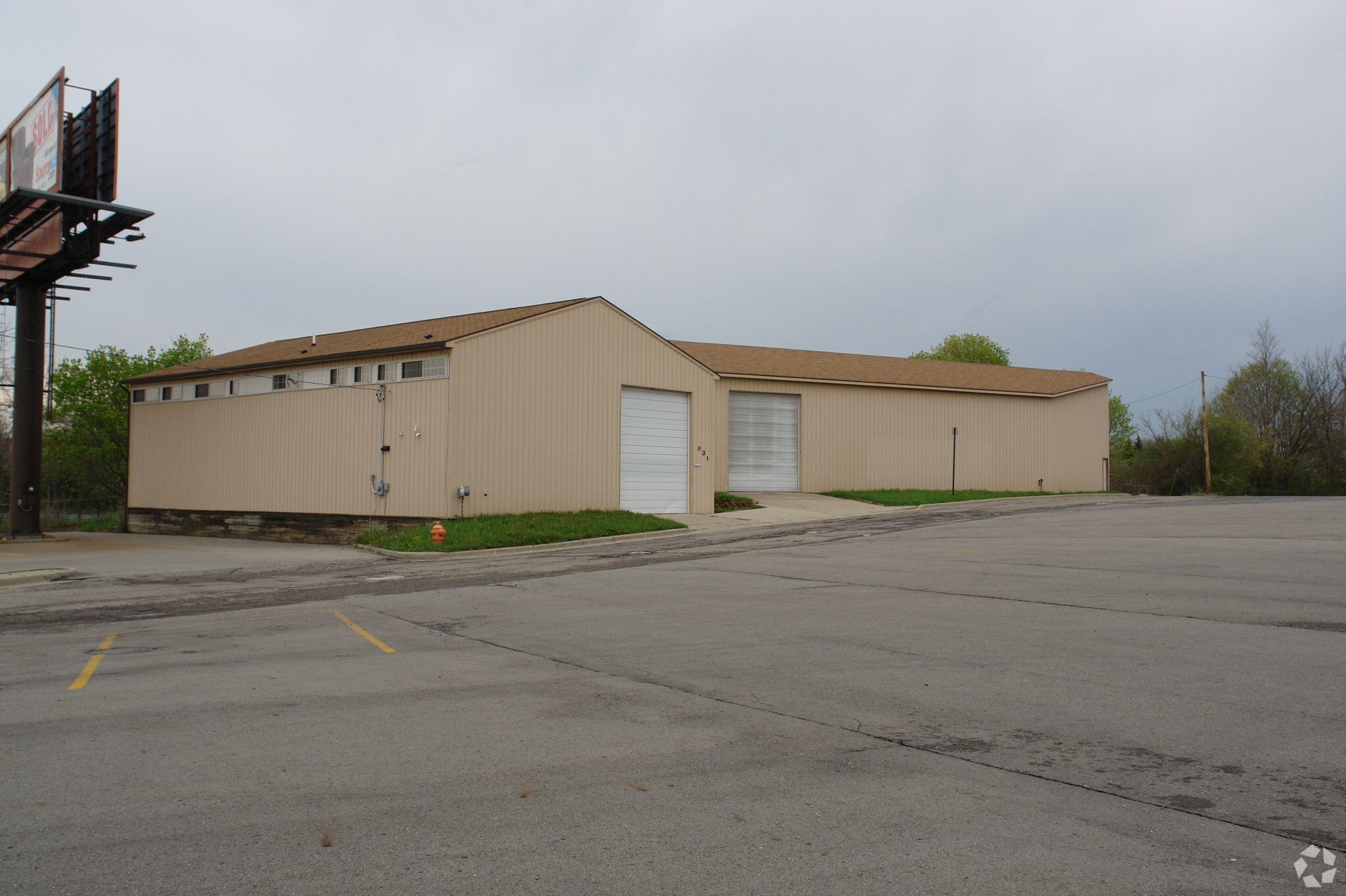 931 N Clippert St, Lansing, MI for lease Building Photo- Image 1 of 5