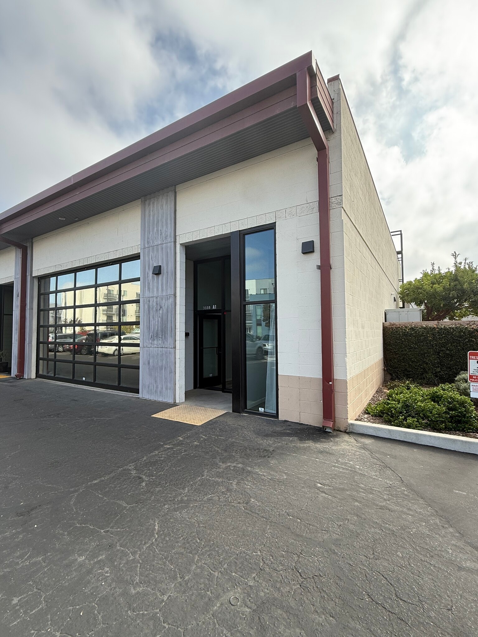 3546-3596 Skyway Dr, Santa Maria, CA for lease Building Photo- Image 1 of 4