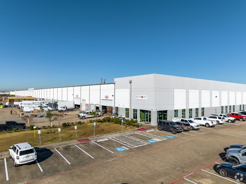 359 Old Underwood Rd, La Porte, TX for lease - Building Photo - Image 1 of 16