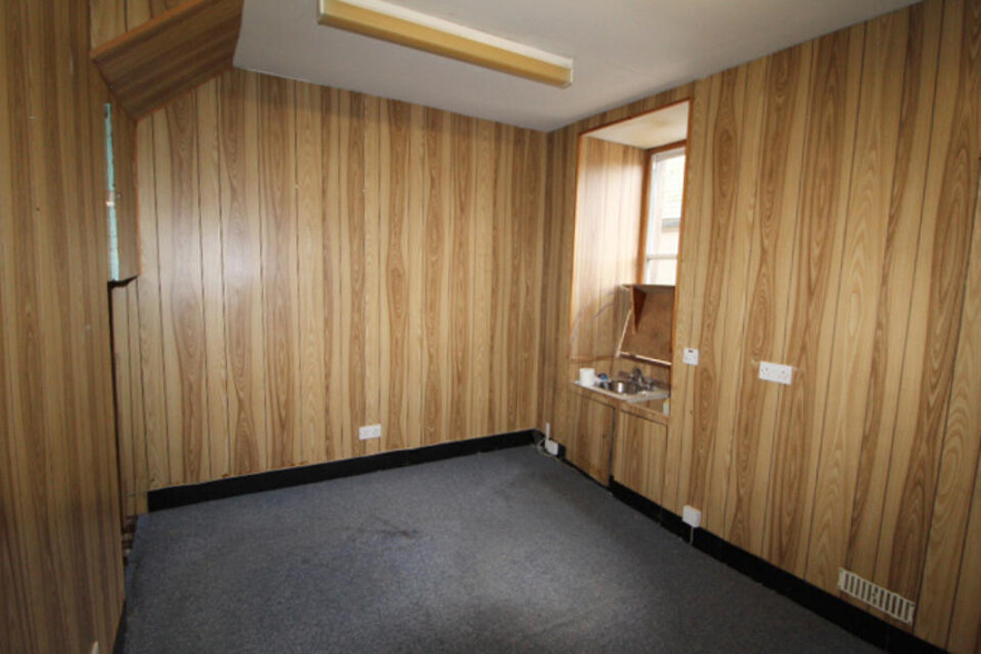 40 Cromwell St, Stornoway for sale - Interior Photo - Image 3 of 4