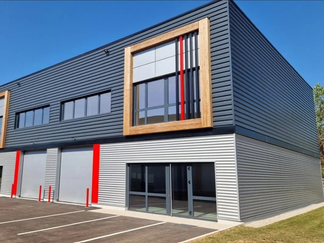 Flex in Saint-Quentin-Fallavier for lease Building Photo- Image 1 of 9