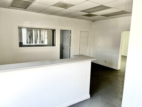 3265 E 59th St, Long Beach, CA for lease Interior Photo- Image 1 of 9