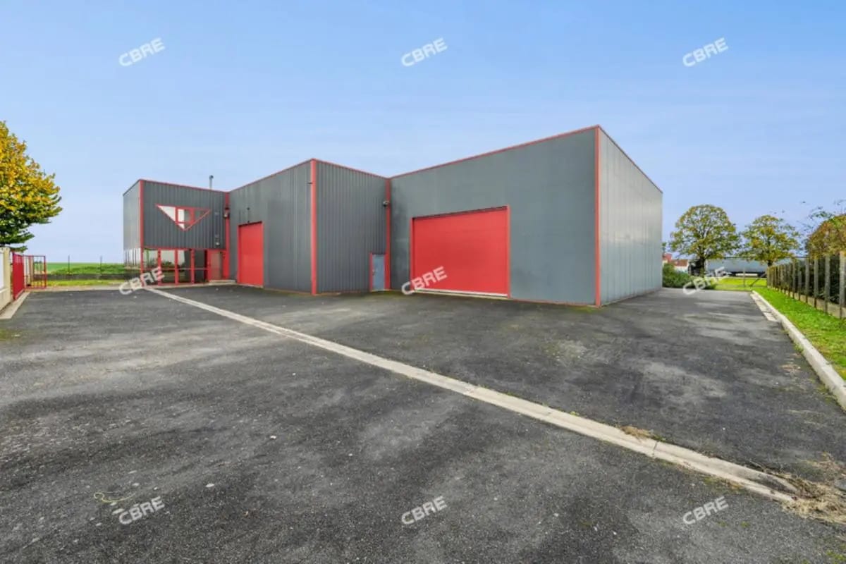 Flex in Angerville for sale Building Photo- Image 1 of 15