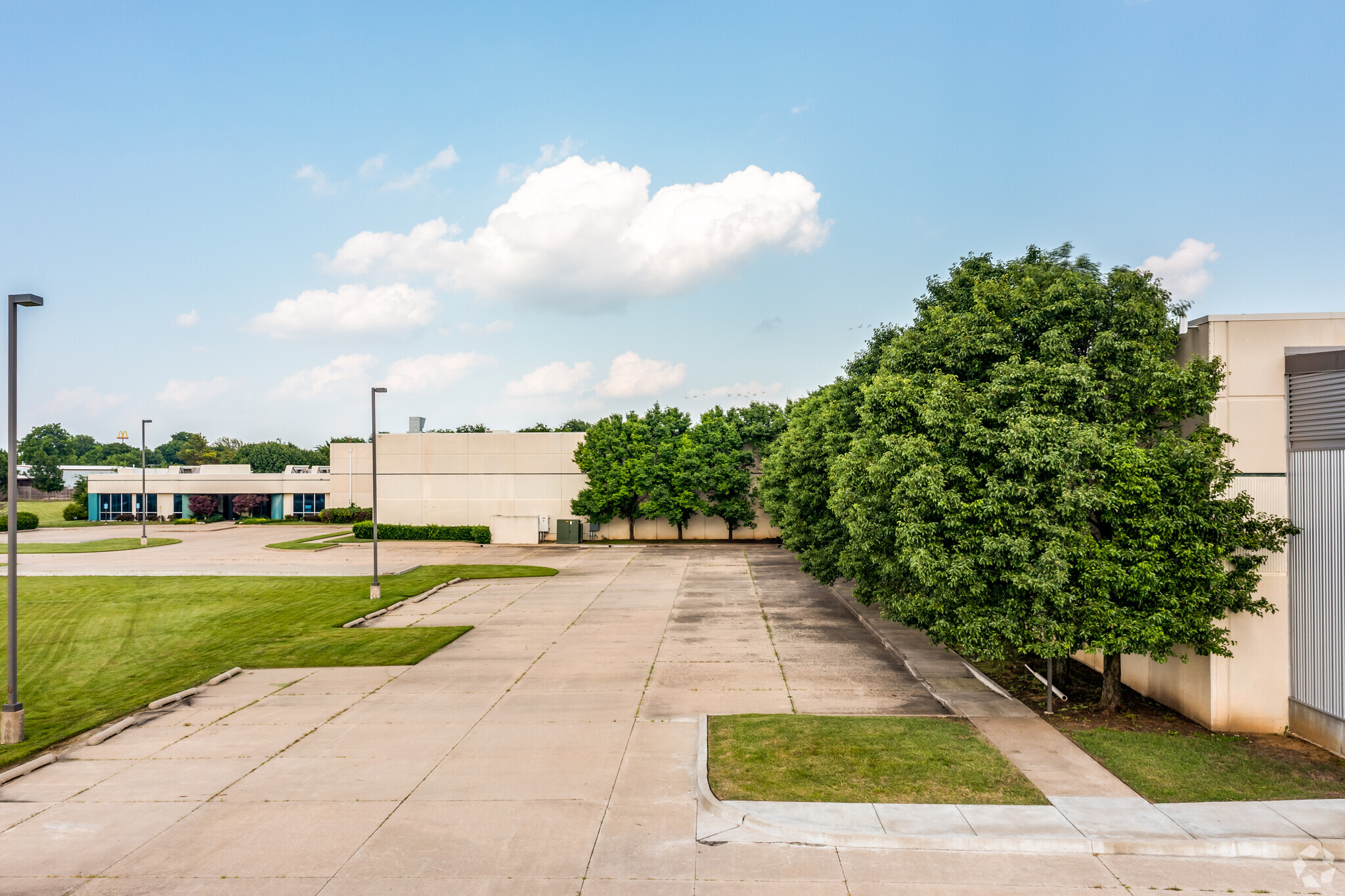 12320 E Skelly Dr, Tulsa, OK for sale Building Photo- Image 1 of 1