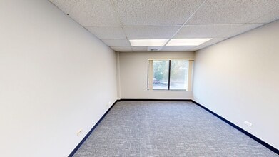 805-815 E Rand Rd, Arlington Heights, IL for lease Interior Photo- Image 2 of 16