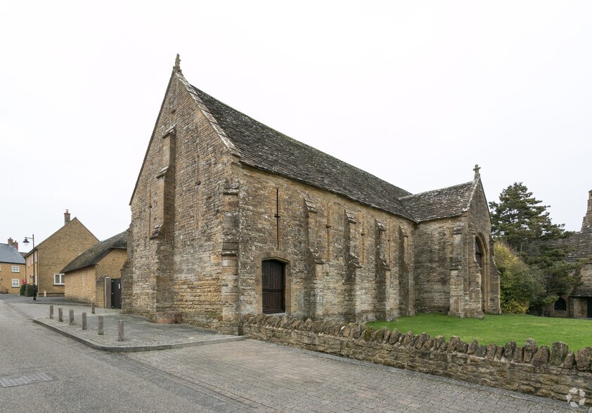 Preston Rd, Yeovil, BA20 2EN