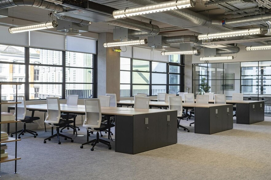 2 Old Street Yard, London for lease - Interior Photo - Image 3 of 40