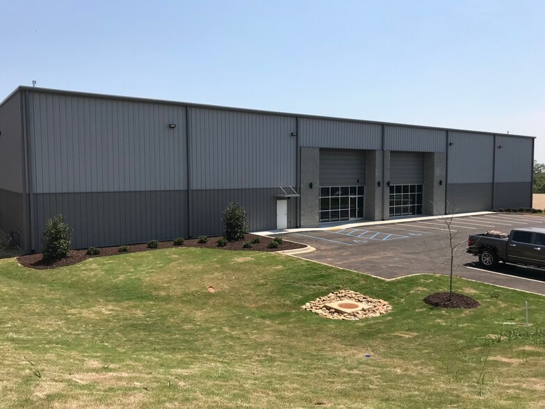 360 Mayfield Rd, Duncan, SC for lease - Building Photo - Image 1 of 1