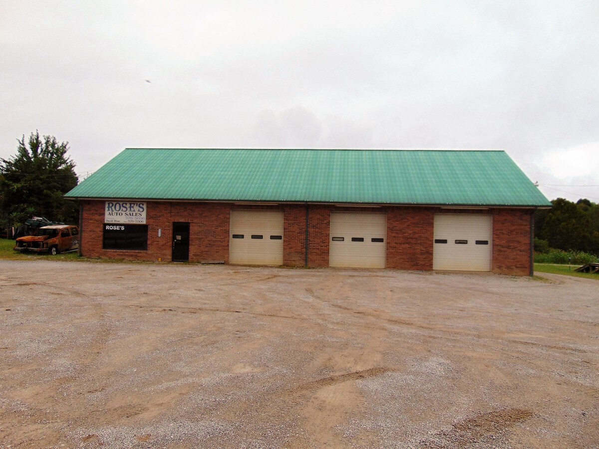 1865 N HWY 27, Whitley City, KY 42653