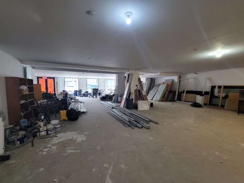 428 Wythe Ave, Brooklyn, NY for sale - Interior Photo - Image 3 of 12