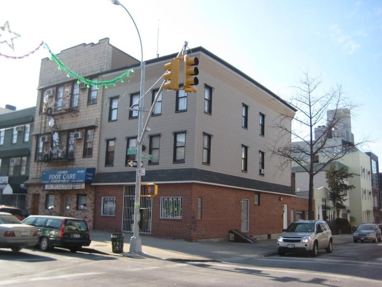 413 Graham Ave, Brooklyn, NY for lease - Building Photo - Image 3 of 5