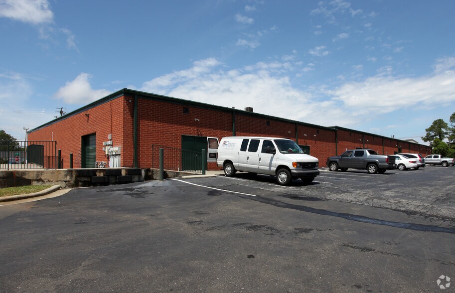 4221 Garrett Rd, Durham, NC 27707 Gold Center