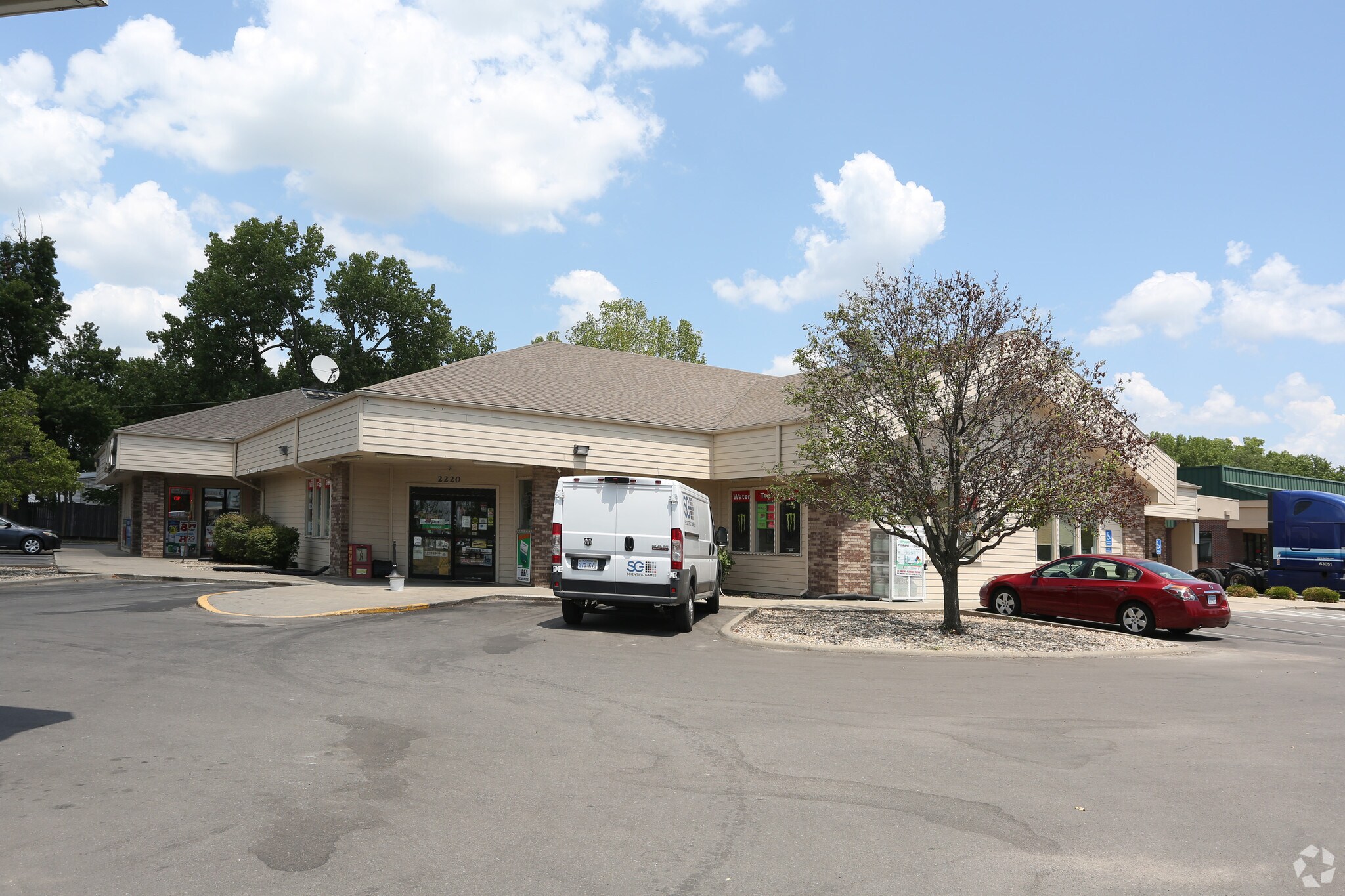 2220 Harper St, Lawrence, KS for sale Primary Photo- Image 1 of 1