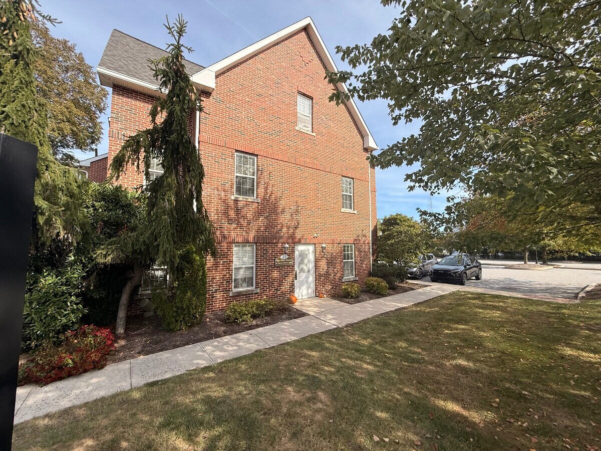 23-34 Regency Plz, Glen Mills, PA 19342 - Unit 23 - - Interior Photo - Image 1 of 1