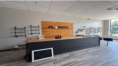 41128-41640 Ann Arbor Rd, Plymouth, MI for lease Interior Photo- Image 2 of 5
