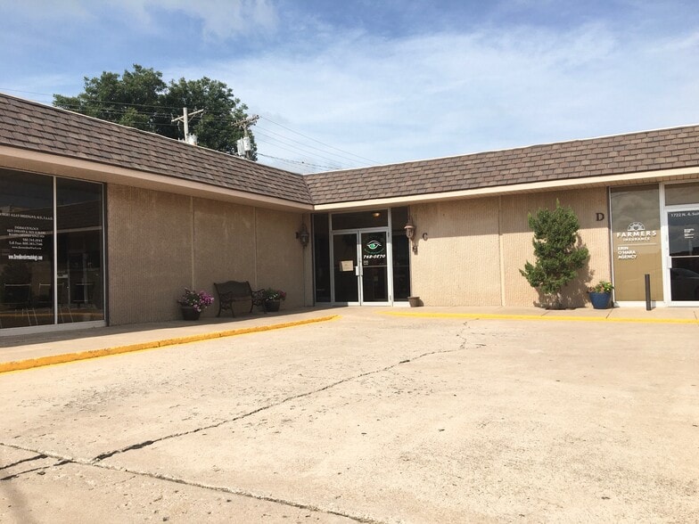 1714-1722 N 4th St, Ponca City, OK for lease - Building Photo - Image 1 of 9