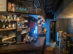 Retail in Barcelona, Barcelona for lease Interior Photo- Image 1 of 3