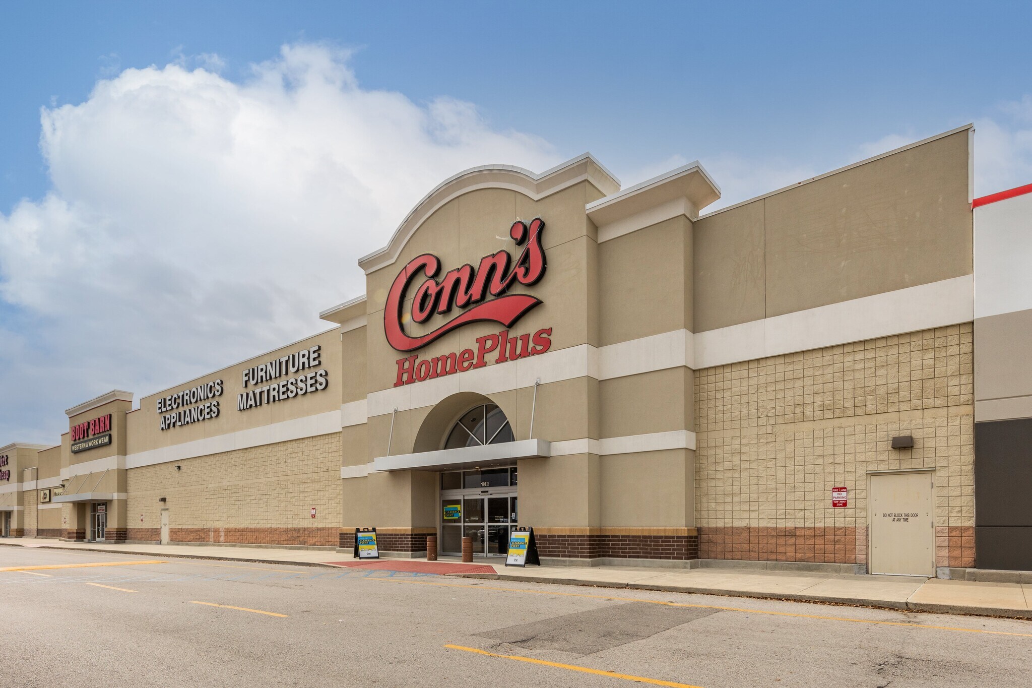 33003340 Ambassador Caffery Pky, Lafayette, LA 70506