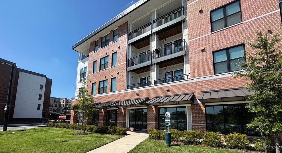 451 Church St, Norfolk, VA for lease - Building Photo - Image 2 of 47