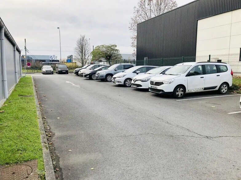 Flex in Mitry-Mory for lease - Building Photo - Image 3 of 12