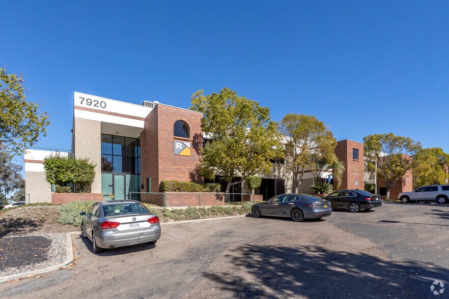 7920 Arjons Dr, San Diego, CA for sale - Primary Photo - Image 1 of 1