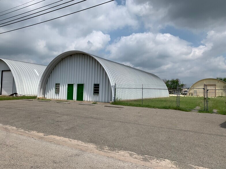 40113 Industrial Park Cir, Georgetown, TX for sale - Building Photo - Image 1 of 1