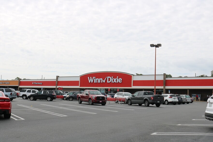 333 E Highland Blvd, Inverness, FL for lease - Building Photo - Image 1 of 5