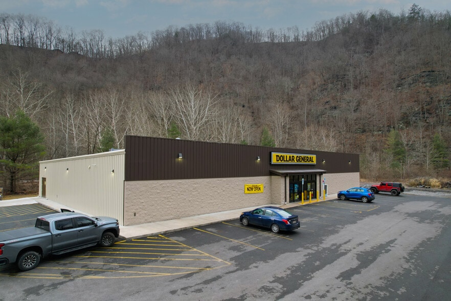 7411 Black Diamond, Welch, WV 24801 Dollar General Plus